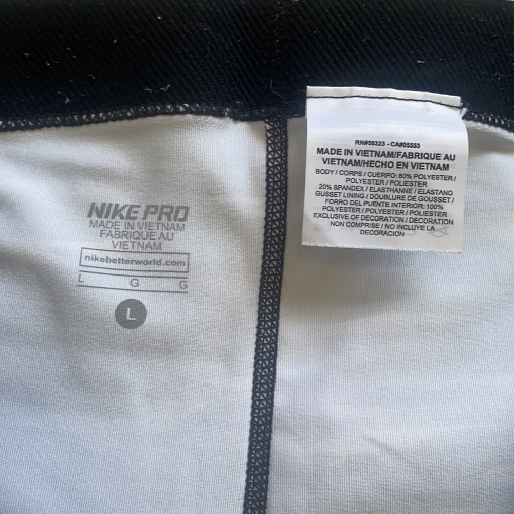 Nike Pro Capris - Picture 3 of 5